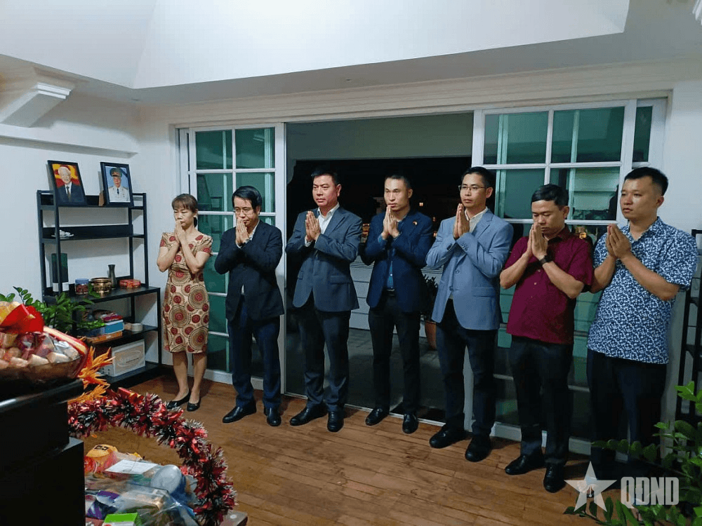 Không khí đón Giao thừa từ nước ngoài