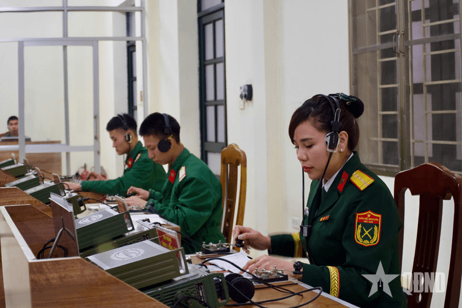 Tiểu đoàn 77 (Lữ đoàn 205) sẵn sàng giữ vững ổn định "mạch máu" thông tin liên lạc vô tuyến điện