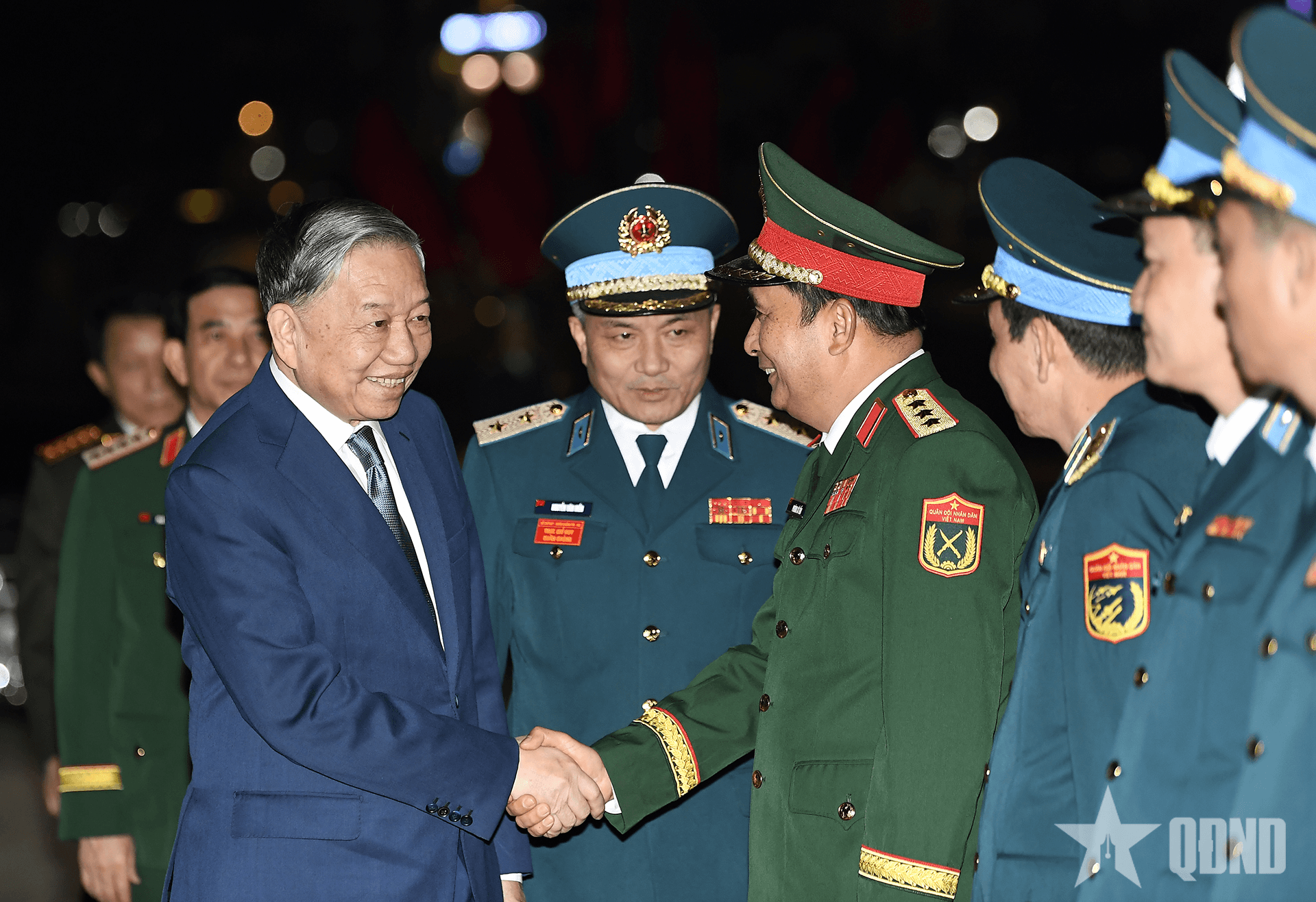Tổng Bí thư Tô Lâm thăm, chúc Tết Quân chủng Phòng không-Không quân