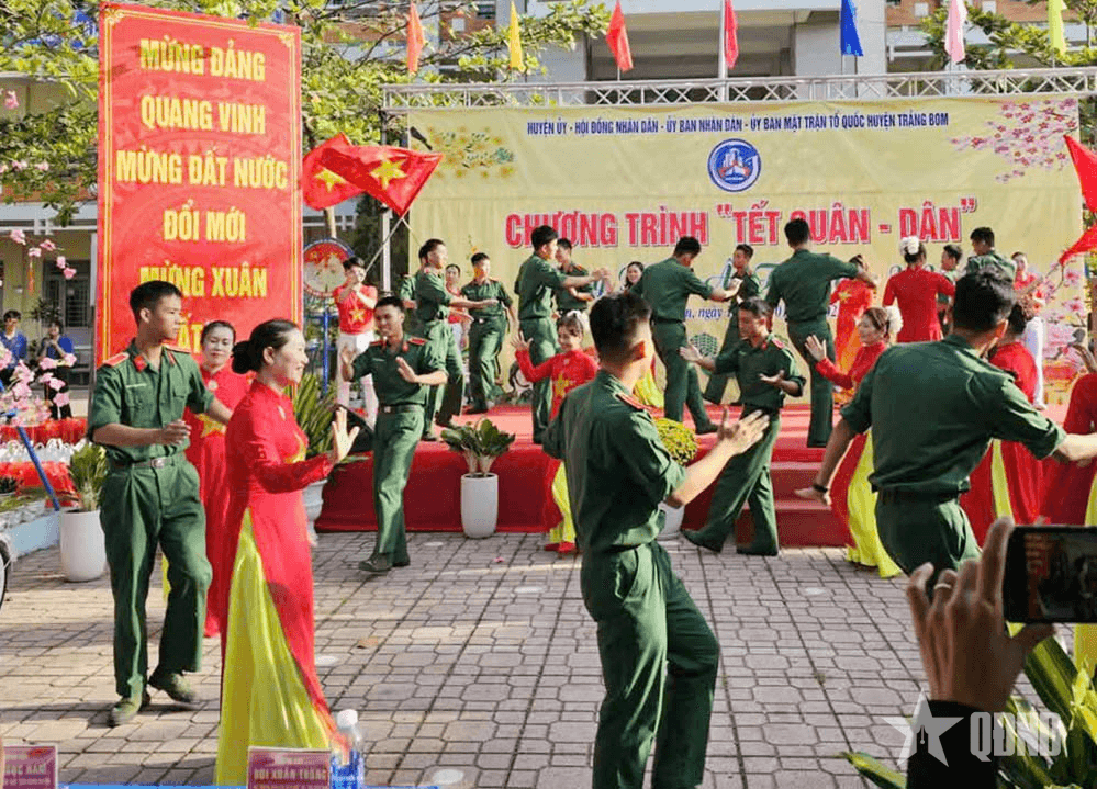 Tết ý nghĩa của học viên Trường Sĩ quan Lục quân 2