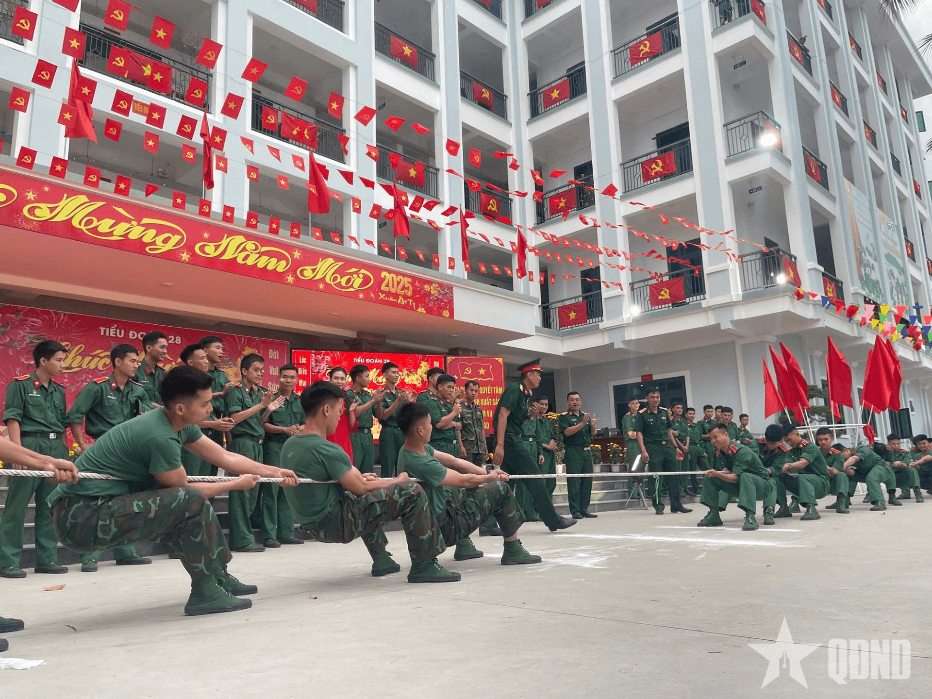Sôi nổi các hoạt động đón Tết Nguyên đán ở Trường Sĩ quan Thông tin