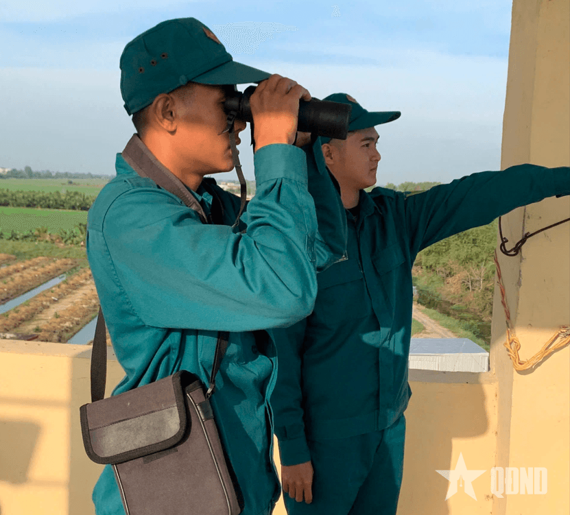 Chốt dân quân thường trực biên giới đất liền vui Tết, sẵn sàng chiến đấu cao