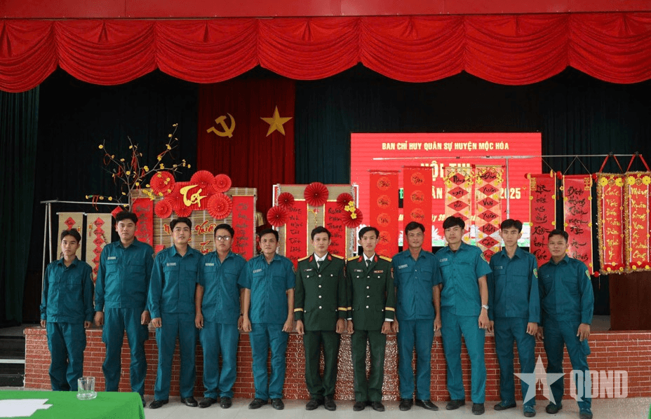 Ban CHQS huyện Mộc Hóa (Long An) tổ chức hội thi câu đối Xuân Ất Tỵ năm 2025