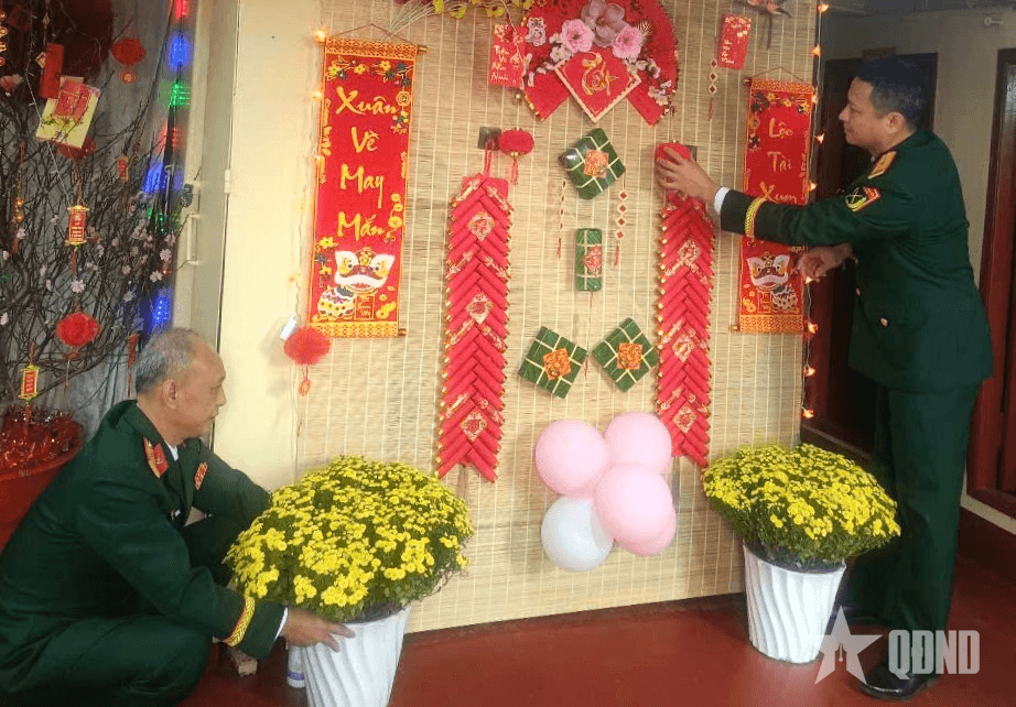 Xuân rộn ràng trên những con tàu vận tải thủy