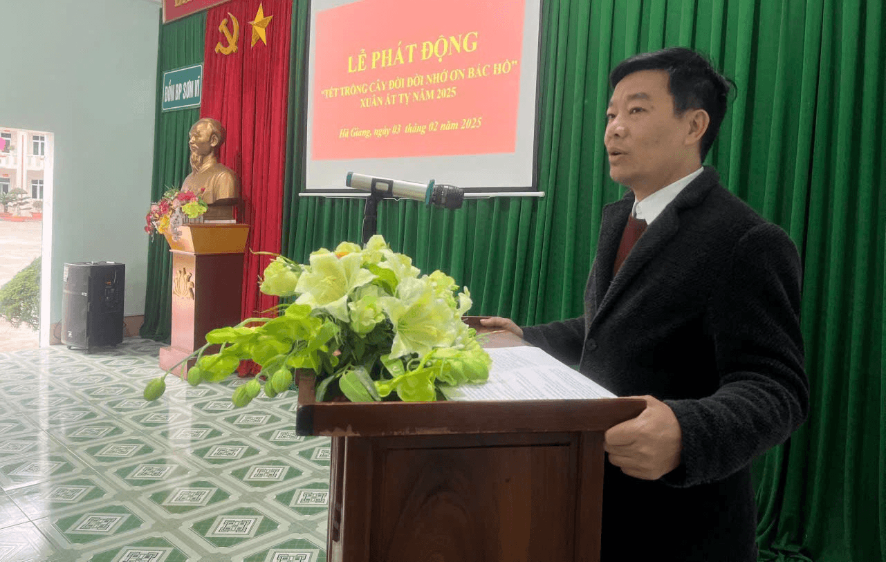 Đồn Biên phòng Sơn Vĩ tổ chức Tết trồng cây