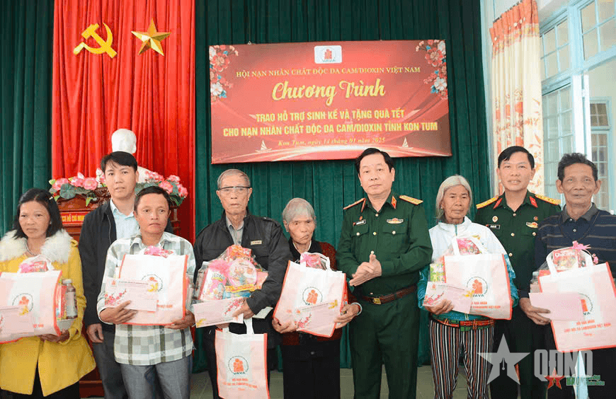 Huy động nguồn lực chăm lo cho nạn nhân da cam