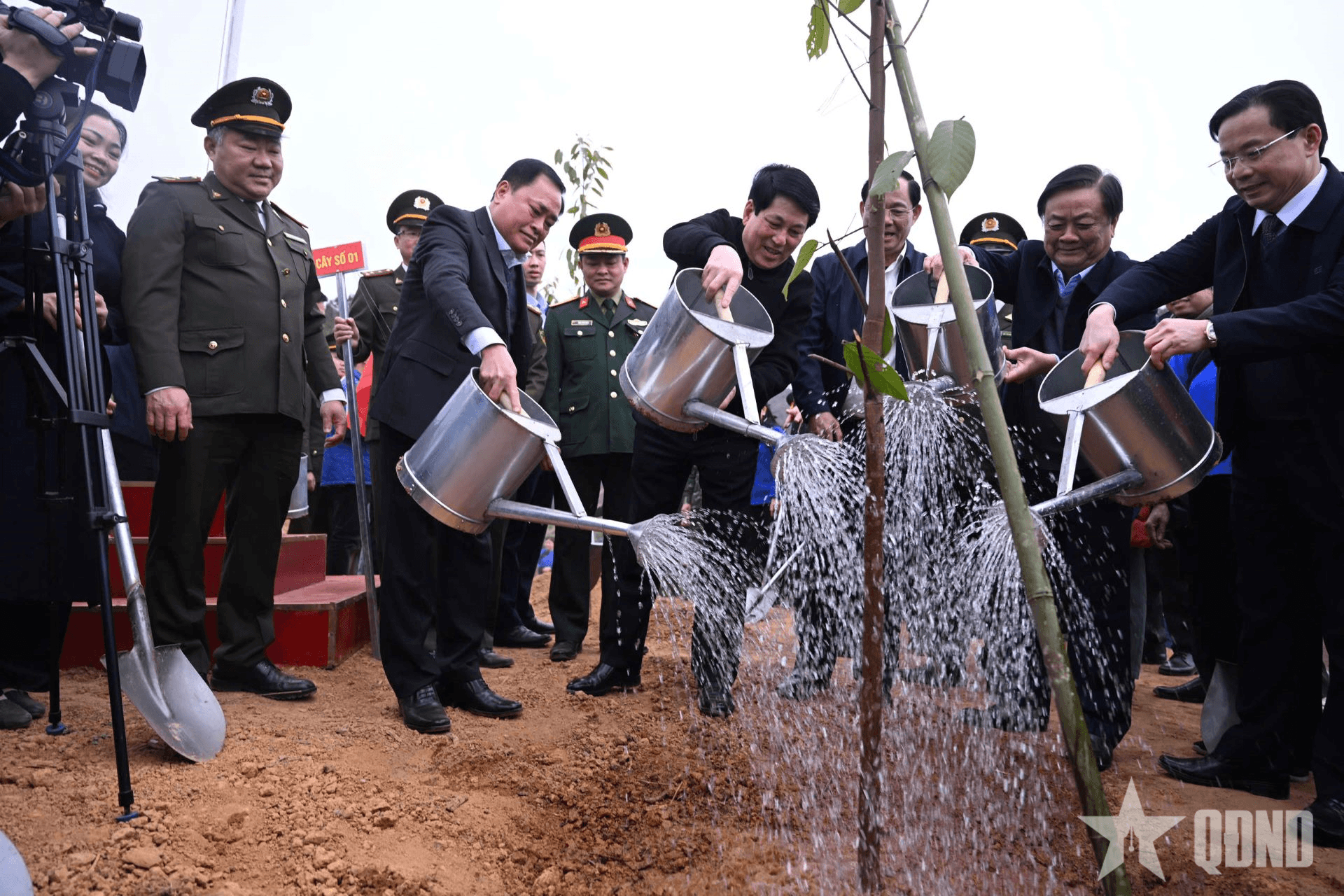 Chủ tịch nước Lương Cường phát động "Tết trồng cây đời đời nhớ ơn Bác Hồ” tại Lạng Sơn