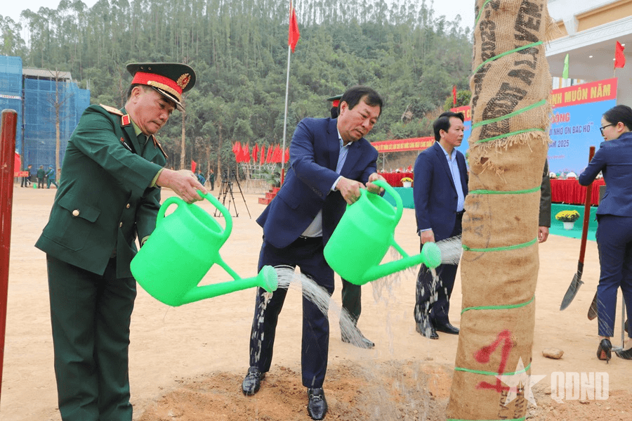 Quân khu 2 tổ chức Tết trồng cây Xuân Ất Tỵ năm 2025