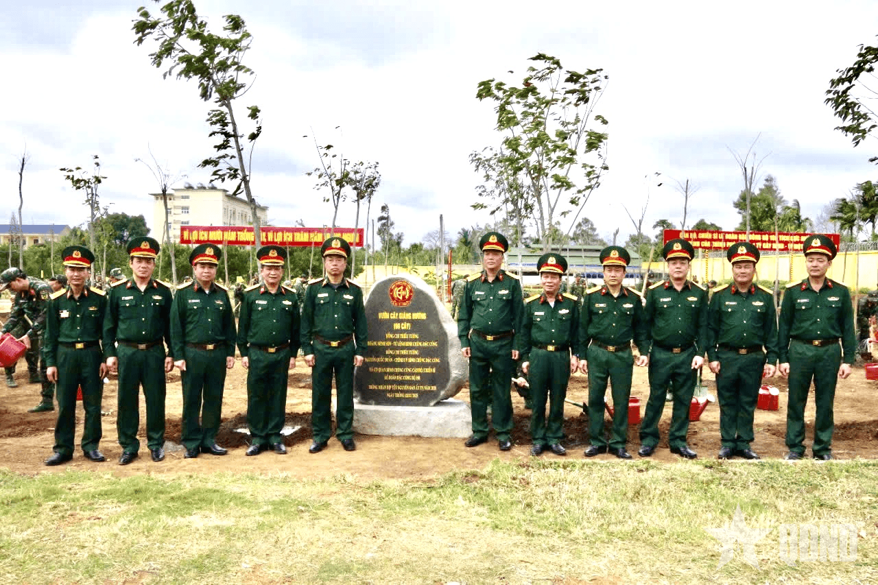 Lữ đoàn Đặc công bộ 198 phát động “Tết trồng cây đời đời nhớ ơn Bác Hồ”