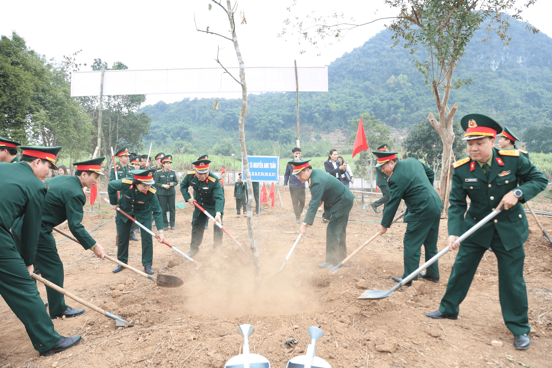 Tổng công ty GAET ra quân hưởng ứng Tết trồng cây 2025