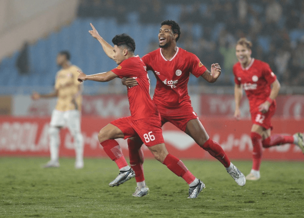 Thể Công-Viettel dẫn đầu V-League 2024-2025 sau lượt đi