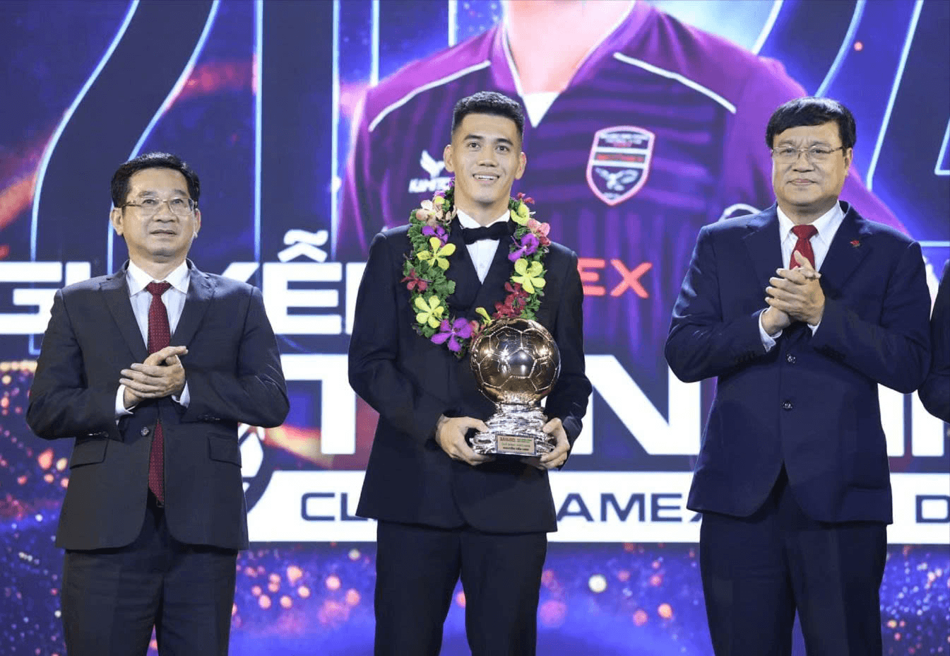 Tiến Linh giành Quả bóng Vàng 2024: Vinh quang từ nỗ lực không ngừng