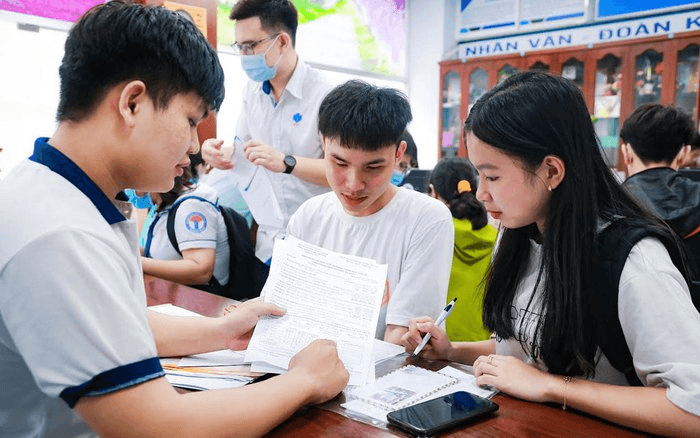 Diễn đàn chủ nhật: Bỏ xét tuyển sớm, bỏ đi nhiều nỗi lo