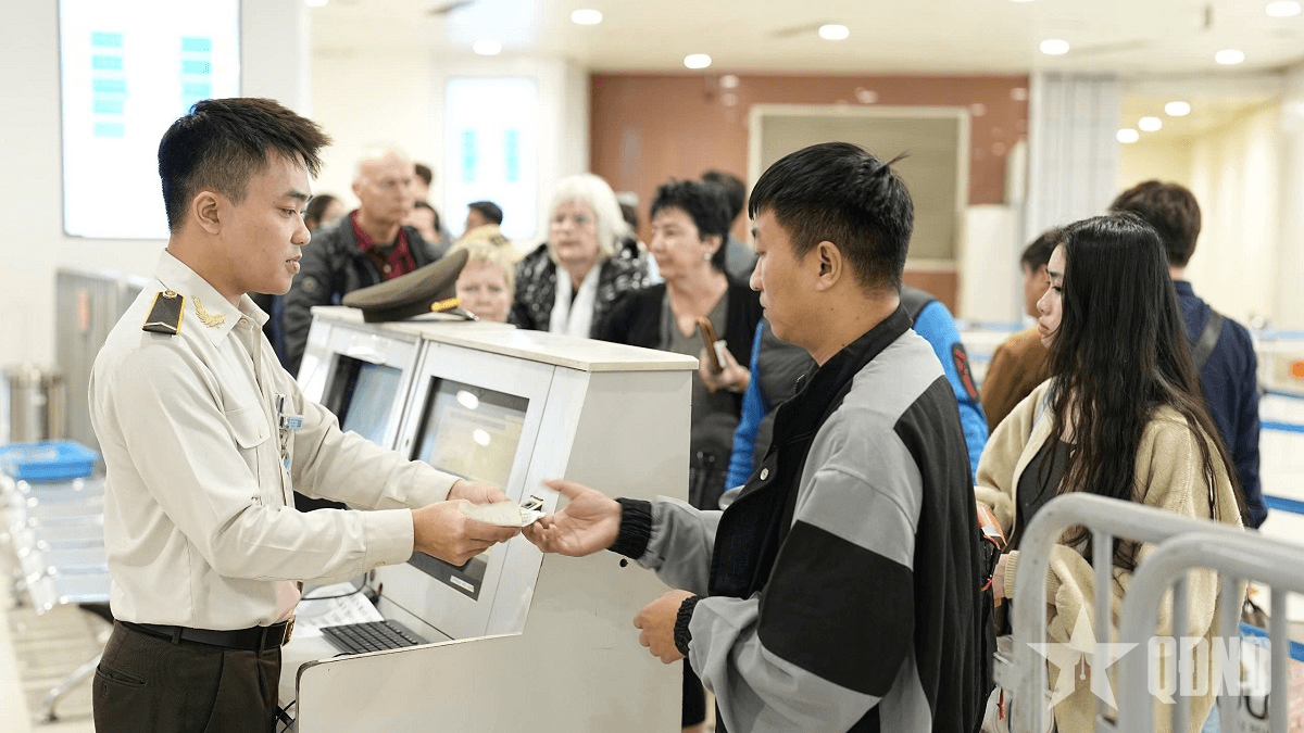 An toàn giao thông: Bảo đảm tuyệt đối an toàn hàng không