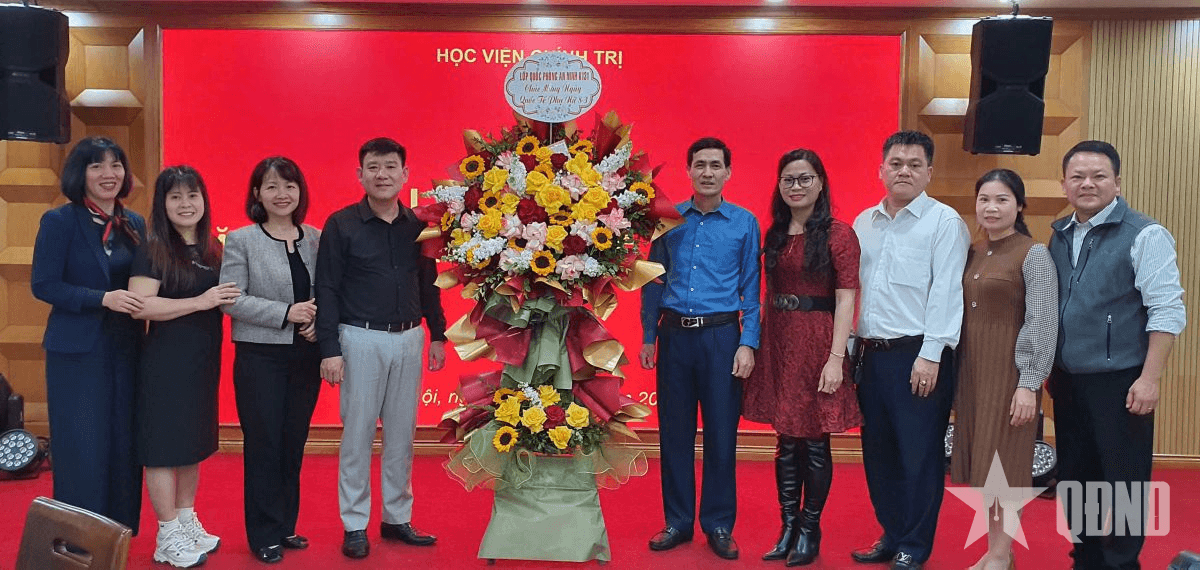 Học viện Chính trị gặp mặt kỷ niệm 115 năm Ngày Quốc tế Phụ nữ