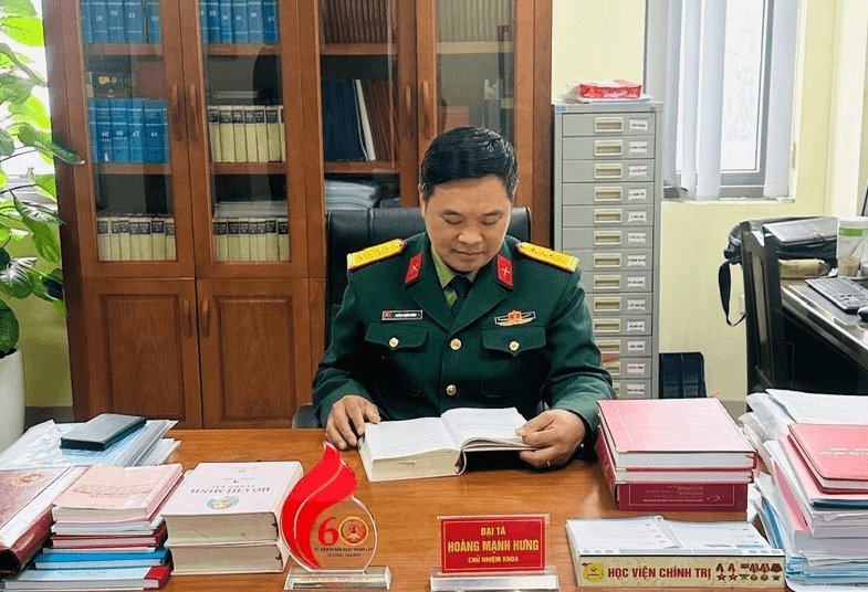 Một người thầy tâm huyết, tận tụy