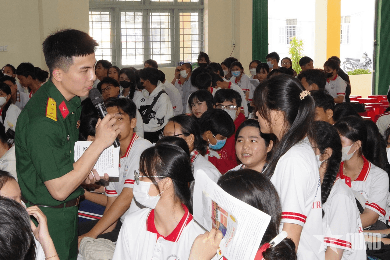 Học viện Hậu cần tư vấn, hướng nghiệp tuyển sinh quân sự tại Bến Tre
