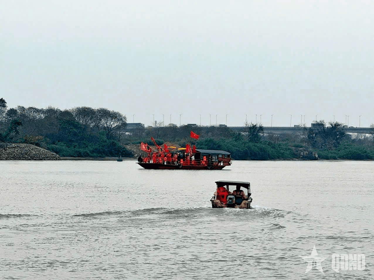 Hà Nội: Cảnh sát đường thủy Bảo đảm an toàn các lễ hội đầu năm trên sông Hồng, sông Đuống