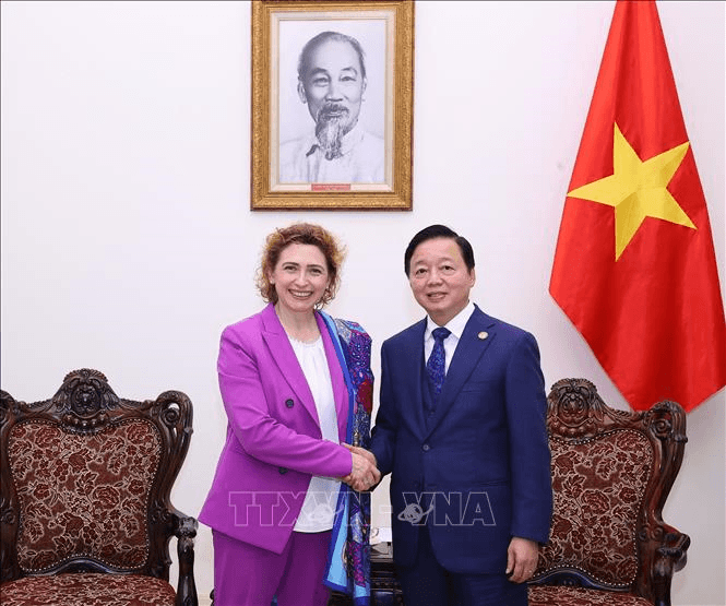 Thúc đẩy hợp tác Việt Nam-EIB trong hỗ trợ tín dụng dự án năng lượng xanh
