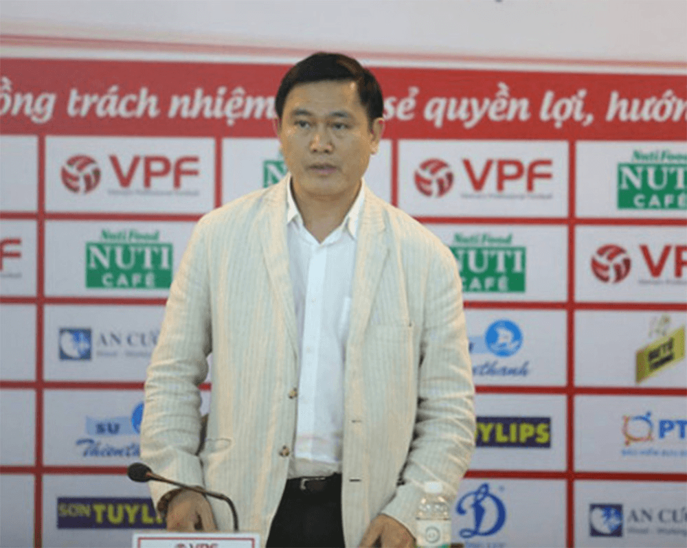 Ghế nóng: Vì sao bầu Tú rút lui?
