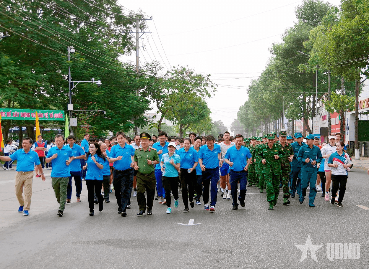 Bộ đội Biên phòng Long An tham gia Ngày chạy Olympic 2025