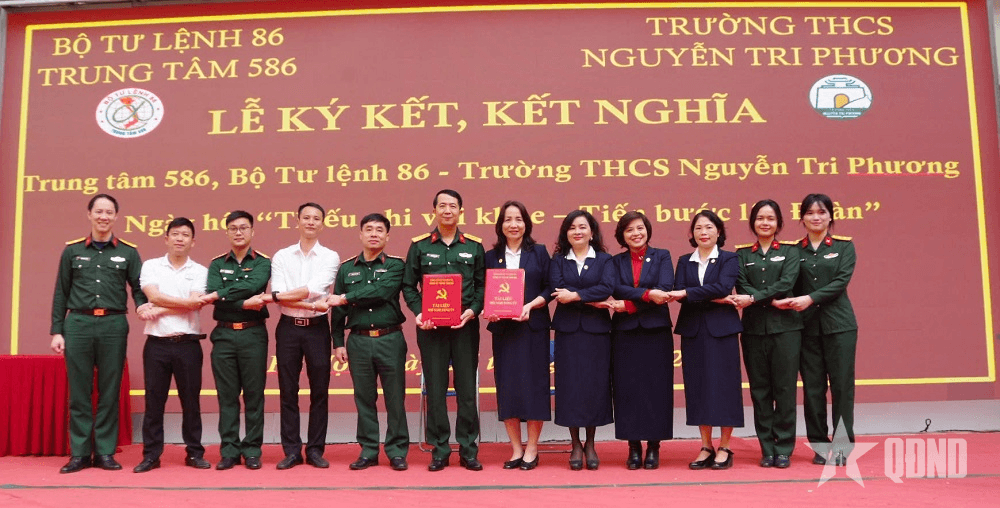 Trung tâm 586 kết nghĩa với Trường THCS Nguyễn Tri Phương