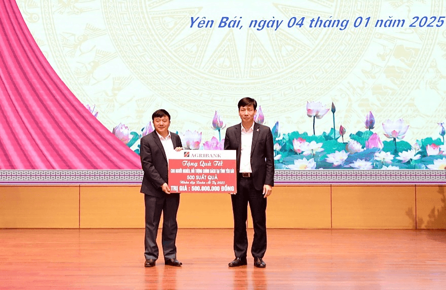 Công đoàn Agribank tăng cường công tác an sinh xã hội, đền ơn đáp nghĩa nhân dịp Tết Ất Tỵ 2025