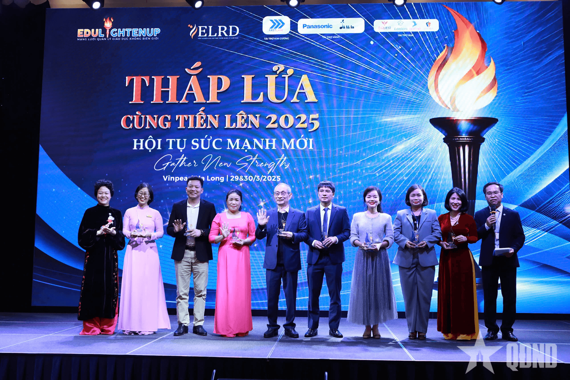 “Thắp lửa cùng tiến lên 2025”: Hội tụ sức mạnh đổi mới giáo dục