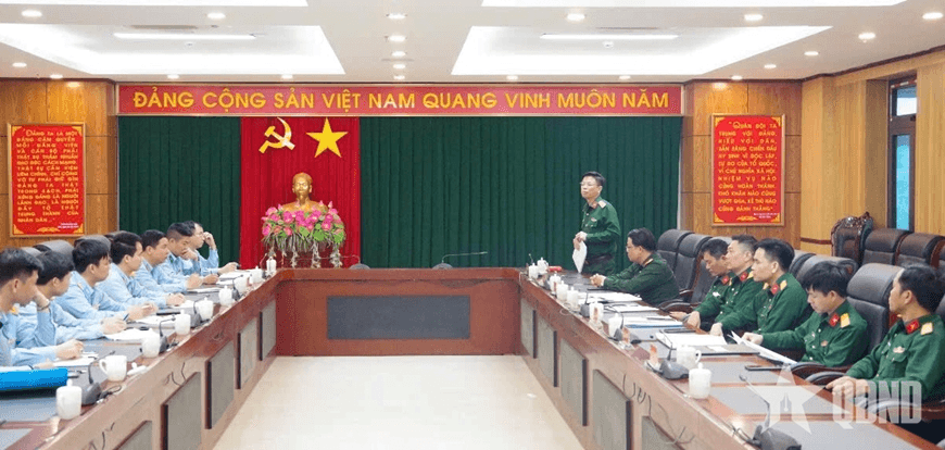 Học viện Phòng không-Không quân trao đổi thực tế tại Bộ CHQS tỉnh Vĩnh Phúc