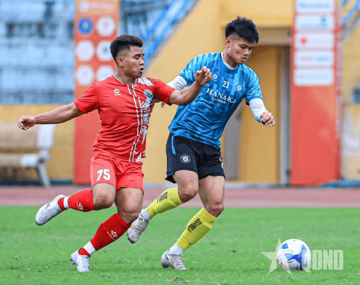 Chờ đợi Văn Tùng trở lại