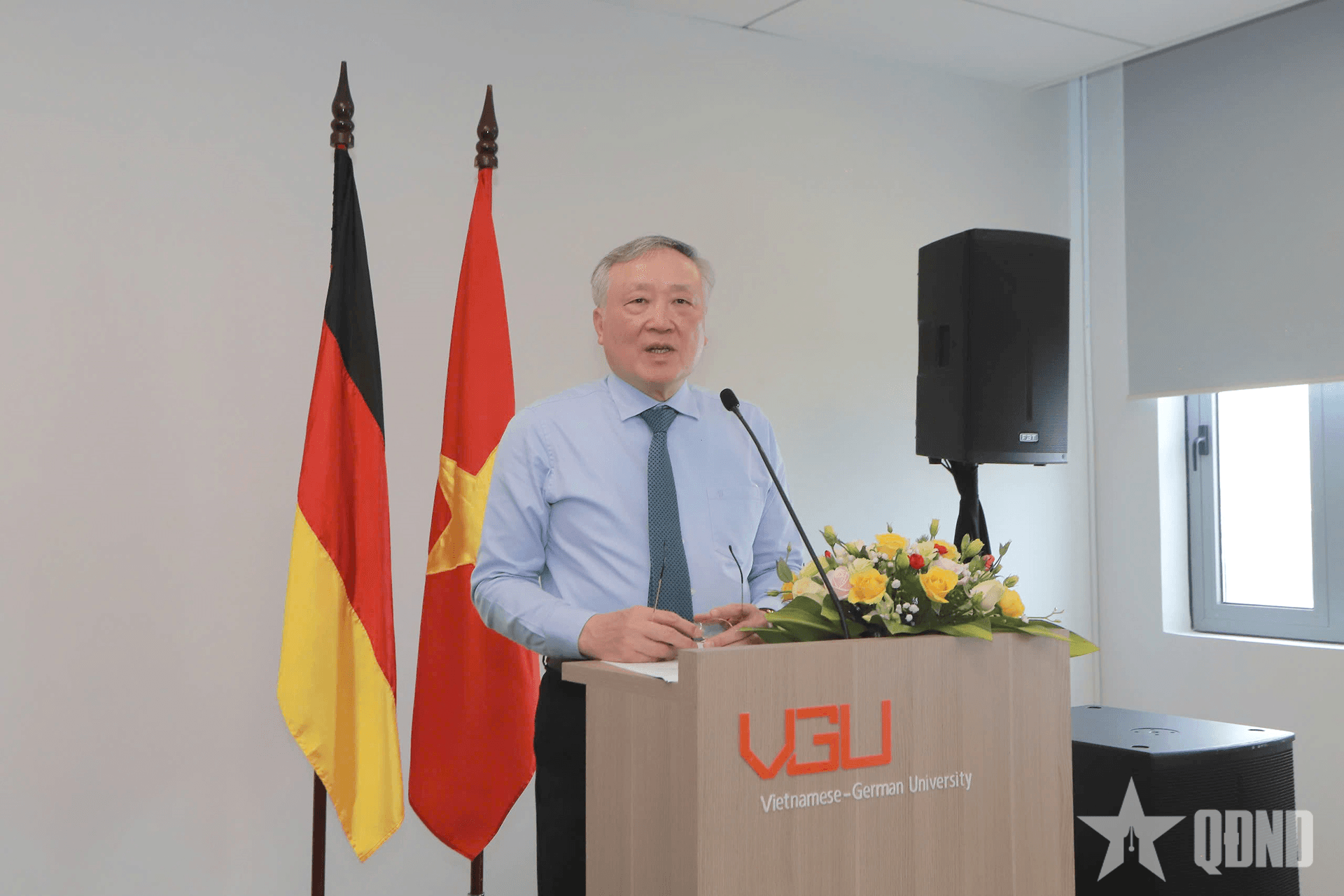 Phó thủ tướng Thường trực Nguyễn Hòa Bình thăm, làm việc tại Trường Đại học Việt Đức