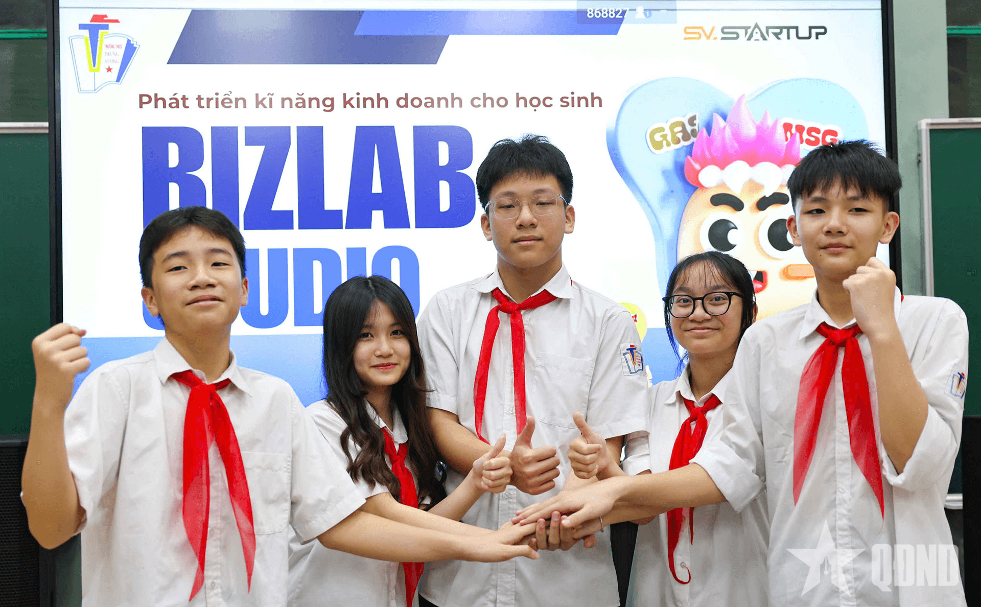 Khi học sinh lớp 7, lớp 8 khởi nghiệp bằng AI