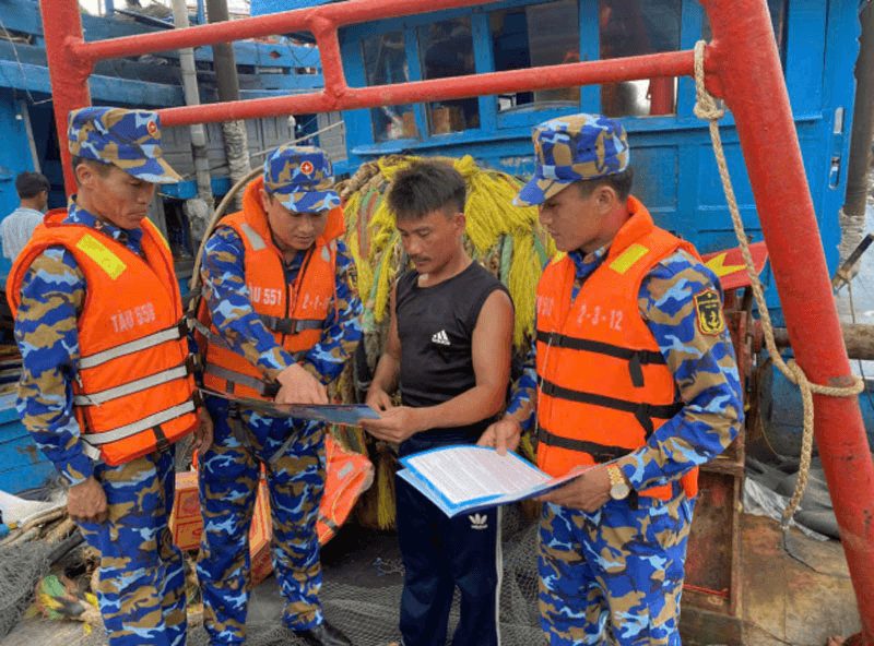 Chú trọng phổ biến, giáo dục pháp luật ở Vùng 1 Hải quân