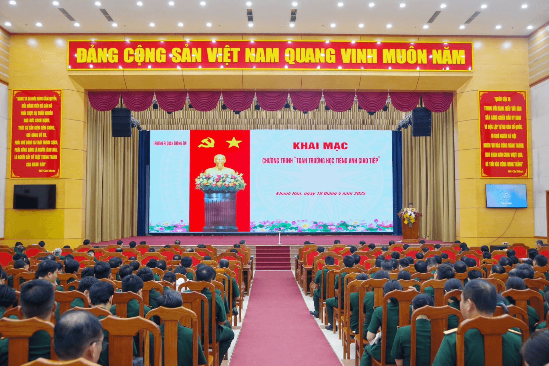 Trường Sĩ quan Thông tin Khai mạc chương trình tự học tiếng Anh giao tiếp