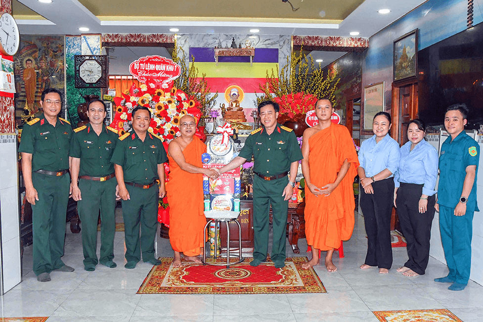 Bộ tư lệnh Quân khu 7 chúc Tết cổ truyền Chol chnam Thmay tại TP Hồ Chí Minh