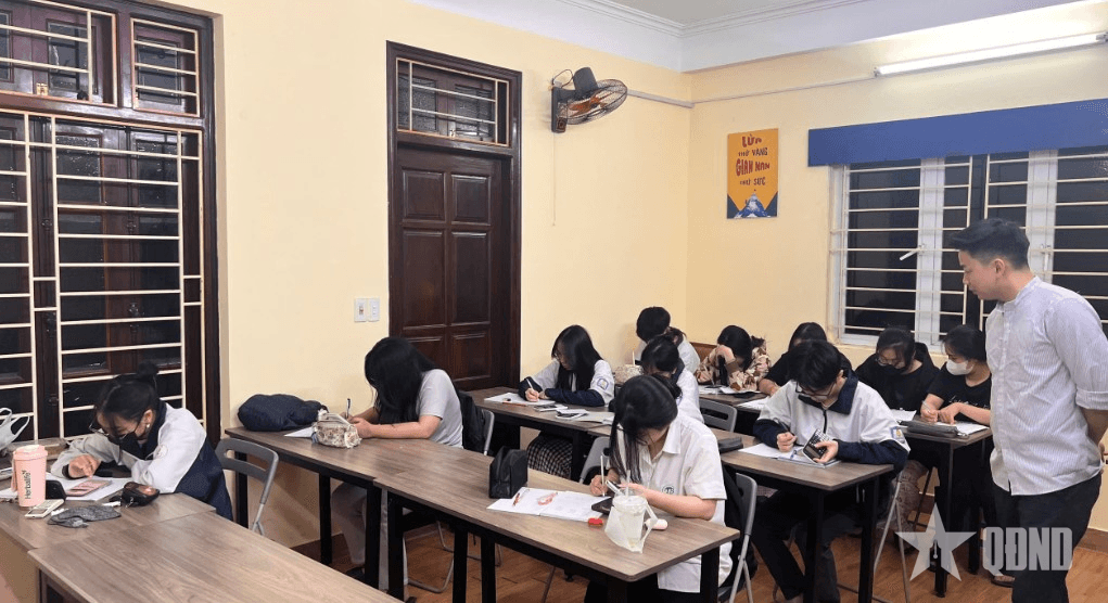 Nỗi lo kỳ thi tốt nghiệp Trung học phổ thông năm 2025