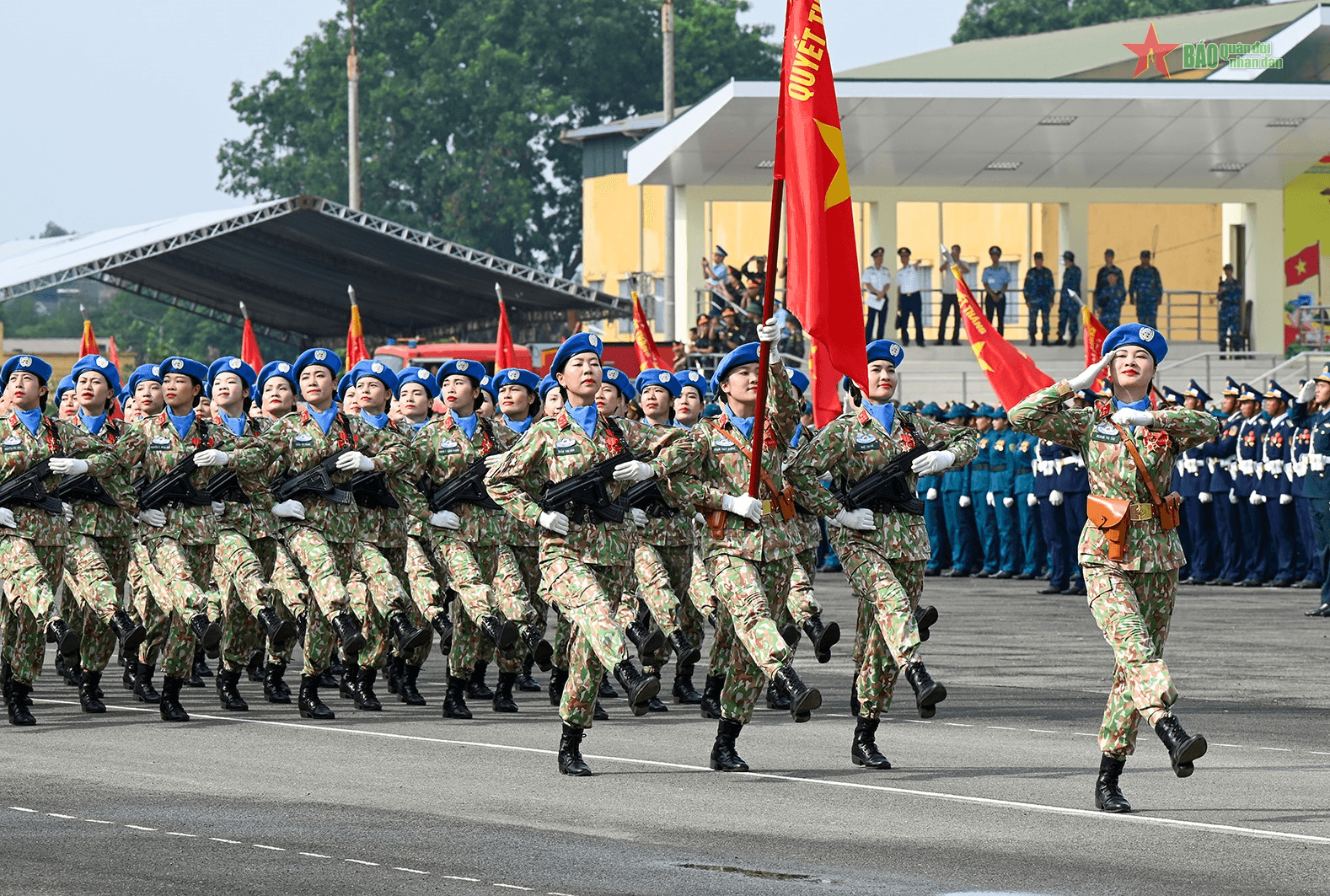 Lá cờ Đảng trong trái tim người chiến sĩ