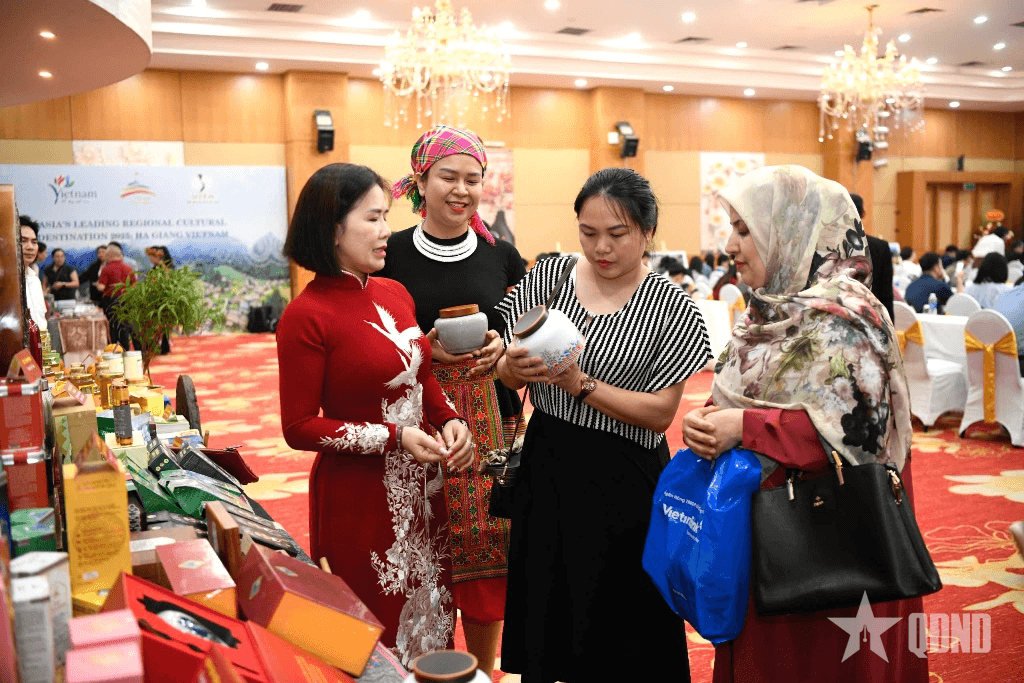 Bàn giải pháp phát triển du lịch Hà Giang