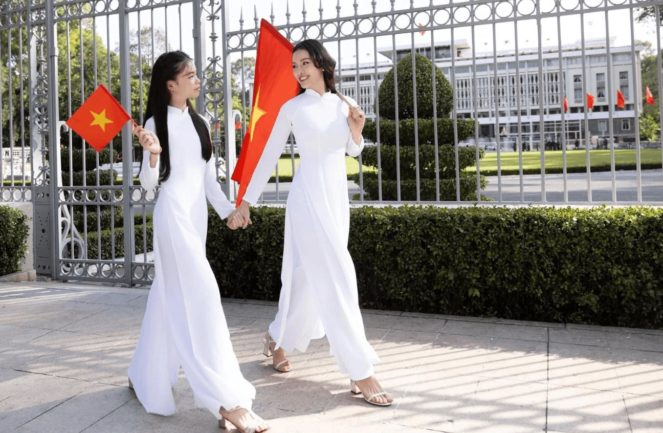 Tự hào làm "sống lại" lịch sử