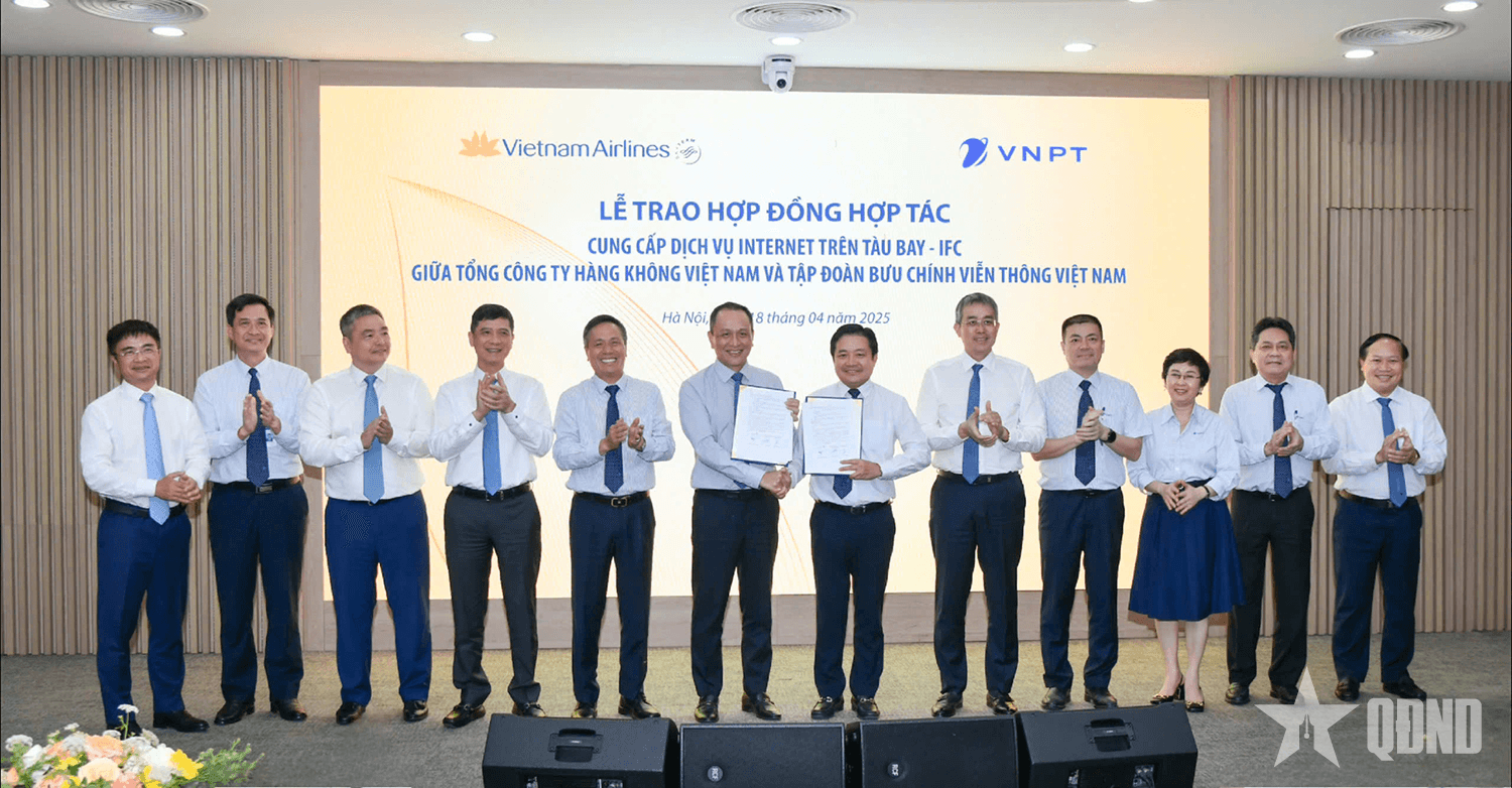 Vietnam Airlines cùng VNPT triển khai dịch vụ internet trên không cho máy bay A350