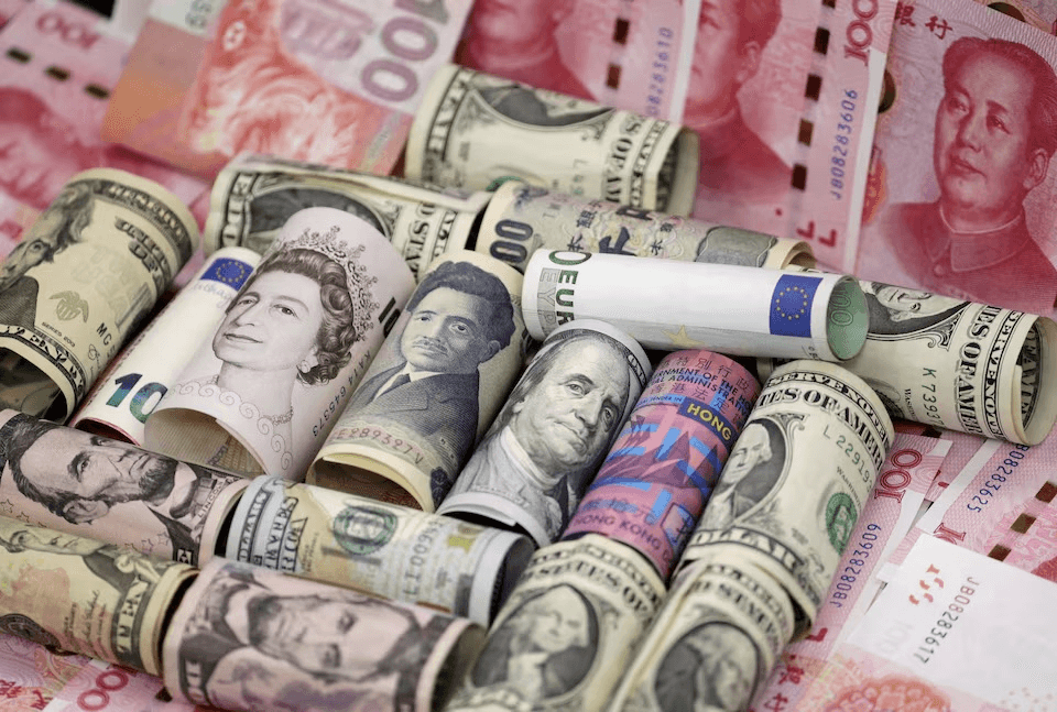 Tỷ giá USD hôm nay (25-4): Đồng USD quay đầu giảm, trong nước tăng nhẹ