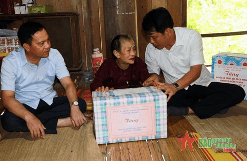 Hỏi - đáp pháp luật: Đề nghị tòa soạn cho biết, chính sách hỗ trợ ưu đãi giáo dục tại các cơ sở giáo dục thuộc hệ thống giáo dục quốc dân đối với người có công với cách mạng và thân nhân như thế nào?