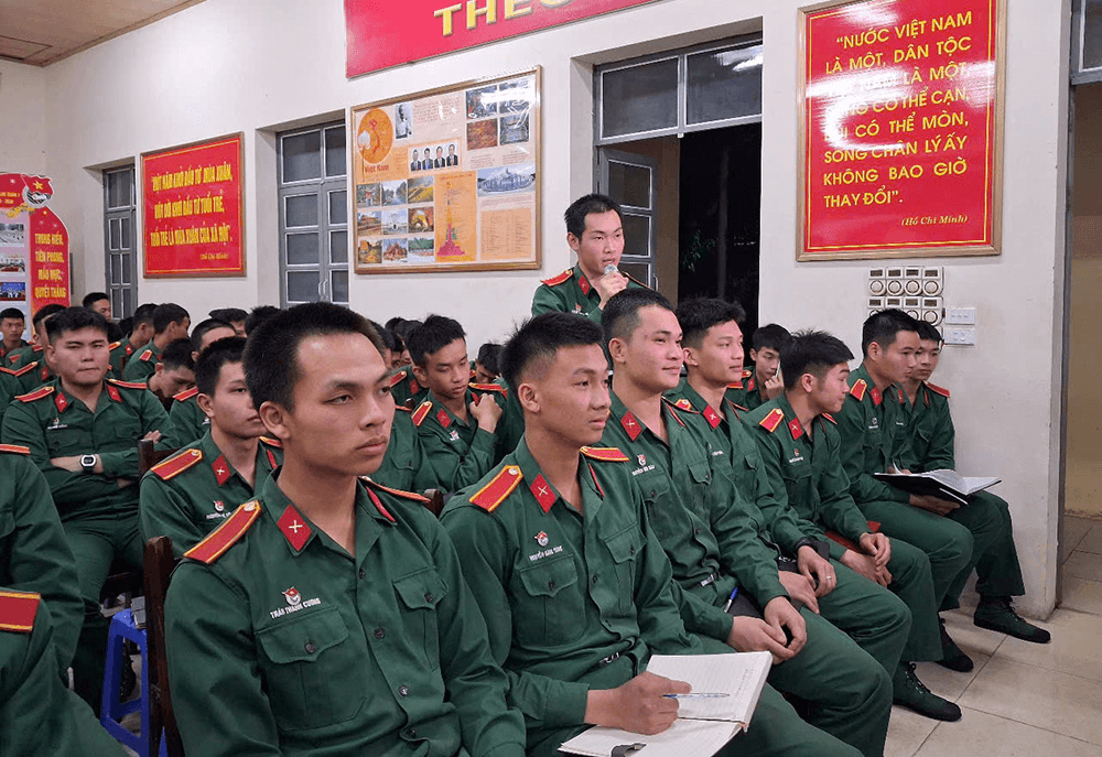 Truyền thống anh hùng - Tự hào tiếp bước