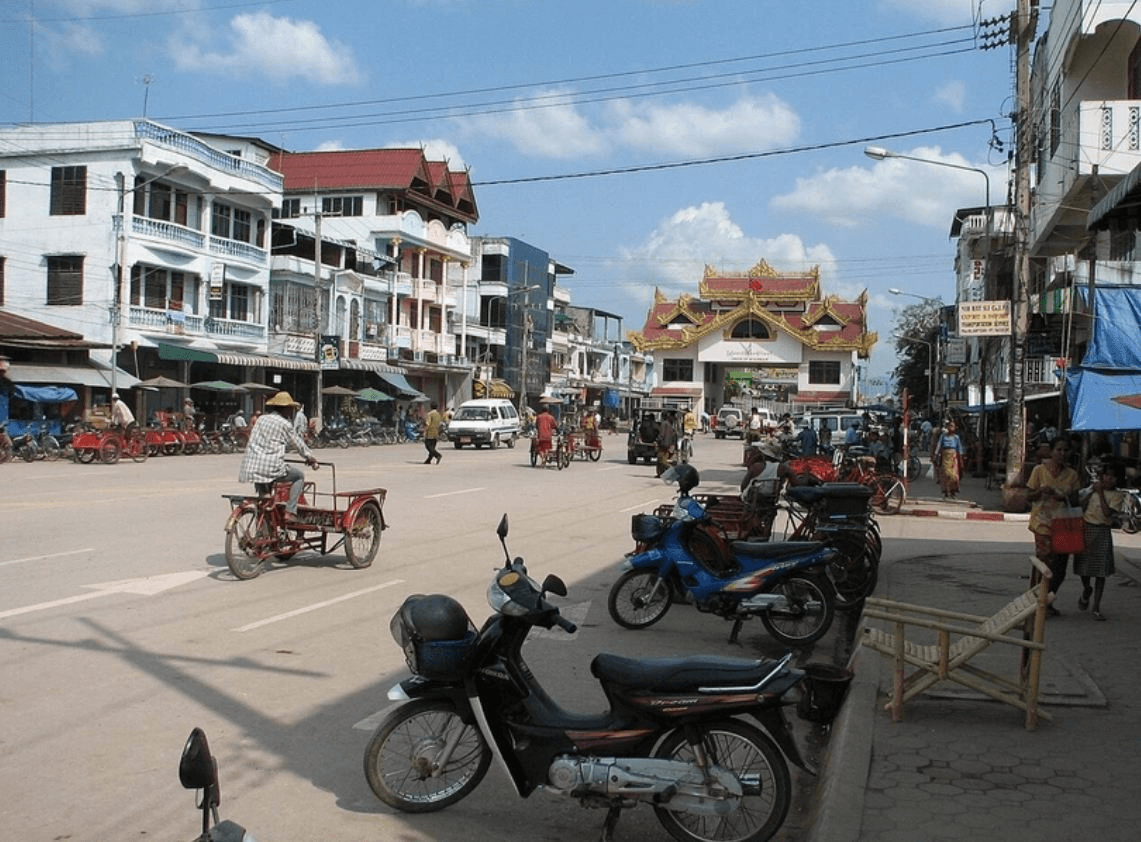 Thêm 221 công dân Việt Nam từ Myanmar về nước an toàn