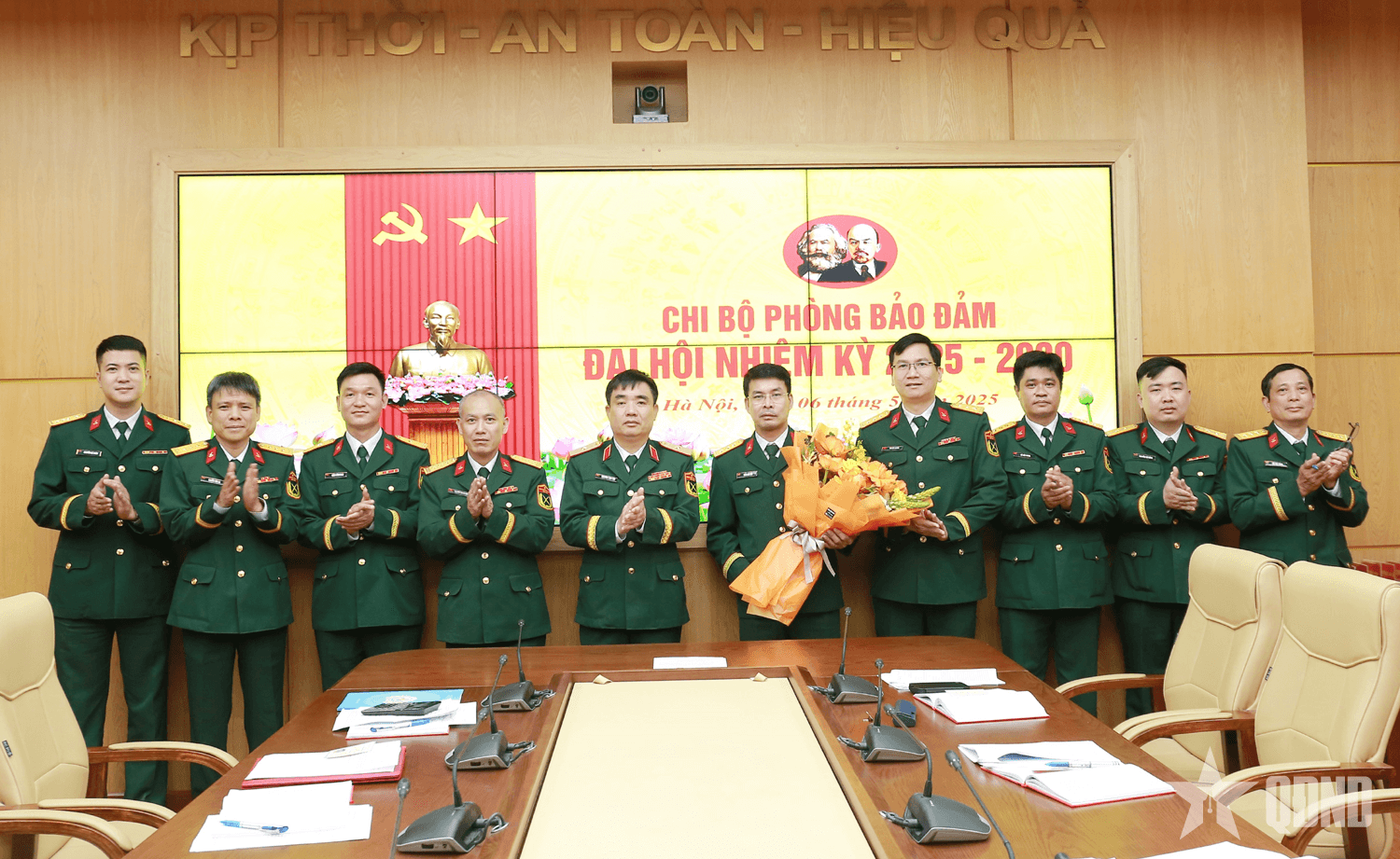 Thực hiện tốt chức năng tham mưu công tác tạo nguồn mua sắm, bảo đảm xăng dầu cho toàn quân