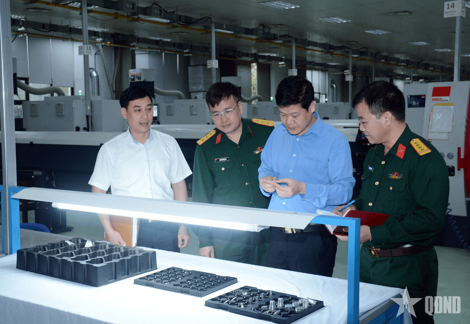 Hai khâu đột phá - hai mũi giáp công xây dựng ngành công nghiệp quốc phòng lưỡng dụng, hiện đại - Bài 1: Đúng đắn, kịp thời, sát nhiệm vụ