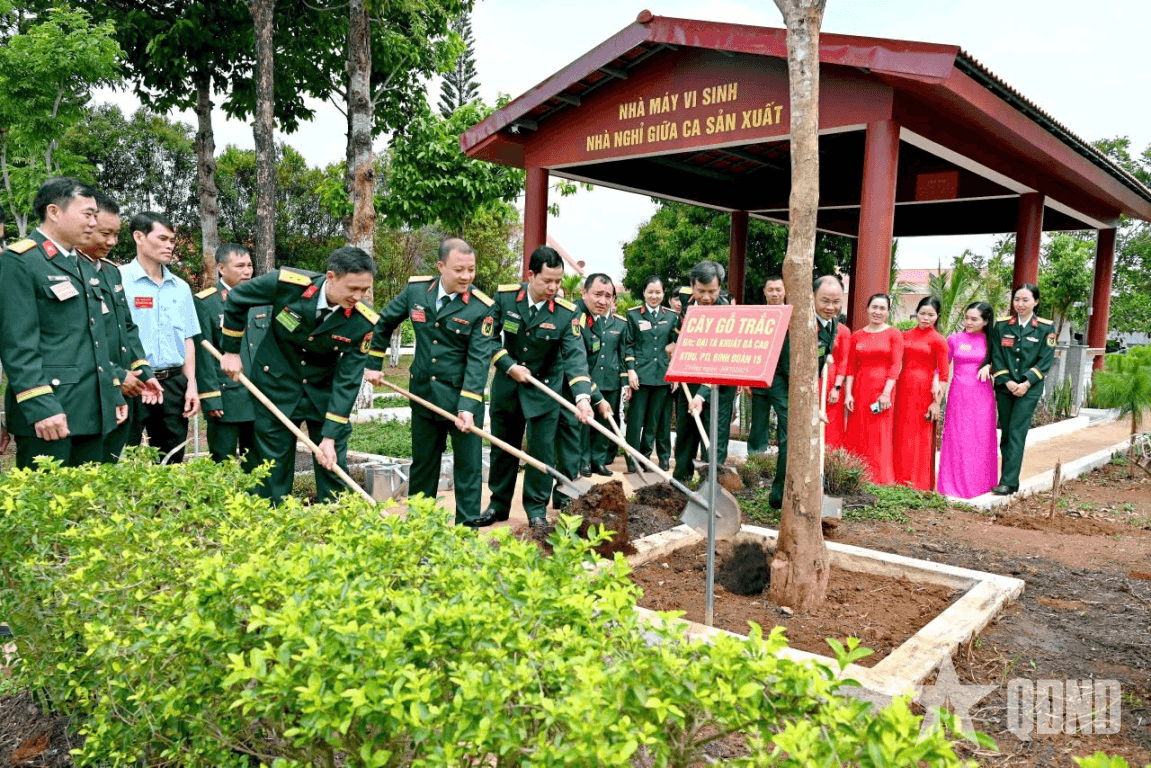 Nhà máy Vi sinh (Binh đoàn 15): Mở rộng thị trường tiêu thụ sản phẩm