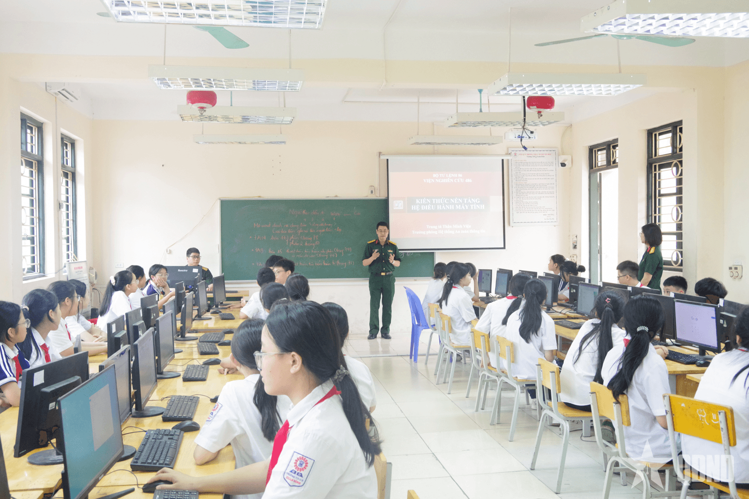 Viện nghiên cứu 486 triển khai mô hình “Tin học cho em”