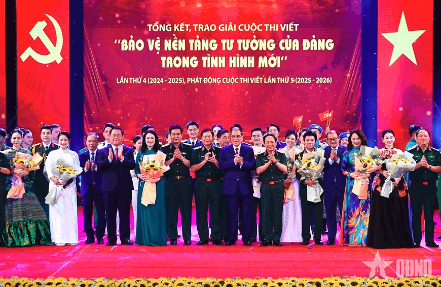 Bản tin thời sự tổng hợp tuần: Vững vàng trên mặt trận đấu tranh tư tưởng, lý luận