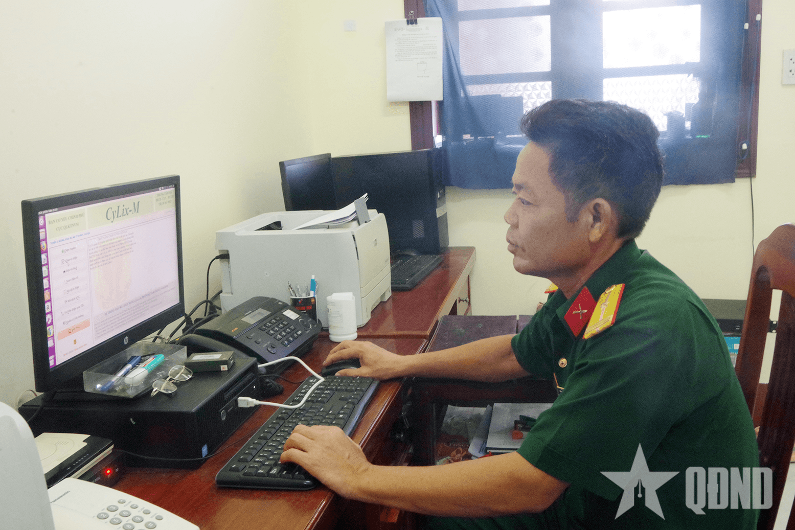 Thiếu tá QNCN Tô Văn Đan - Nhân viên cơ yếu tiêu biểu